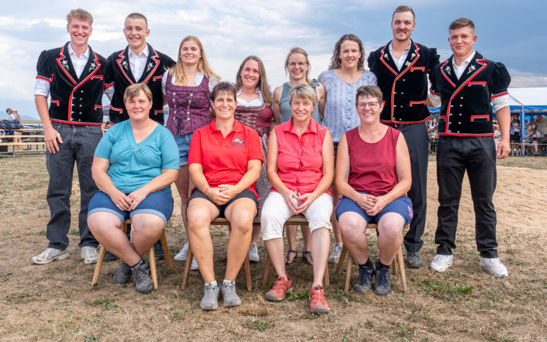 Gipfeltreffen der Königinnen am 1. Frauen- und Meitlischwingfest in Hochdorf LU