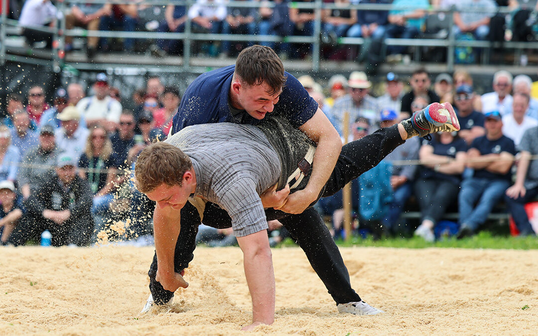 Kränze für Moser und Galli am Mittelländischen in Stettlen